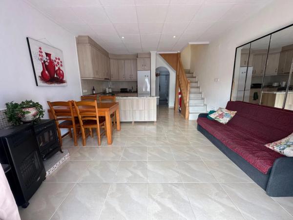 Chalet adosado en avenida Adradas