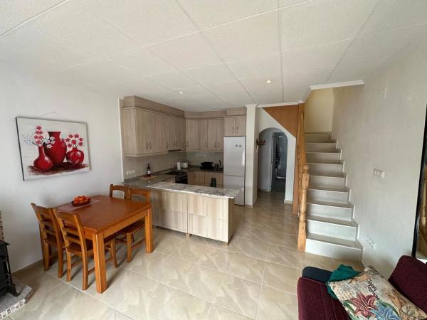 Chalet adosado en avenida Adradas