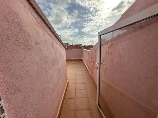 Chalet adosado en avenida Adradas