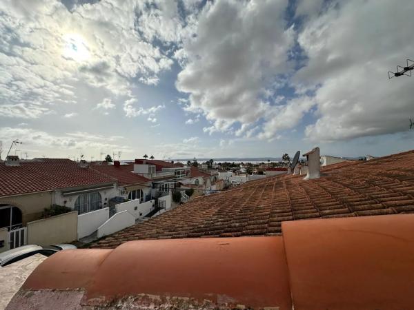 Chalet adosado en avenida Adradas