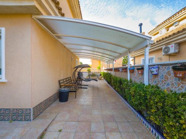 Casa independiente en calle Caramujo