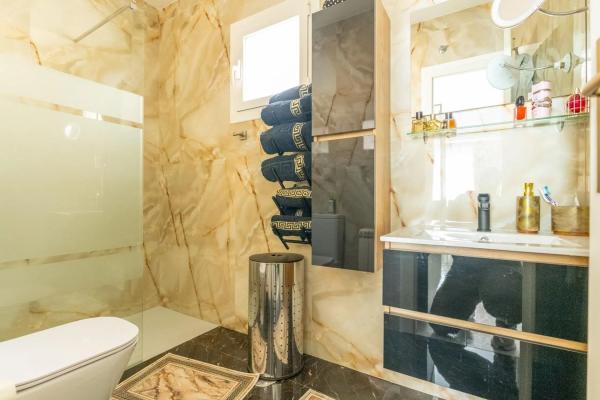 Casa independiente en calle Caramujo