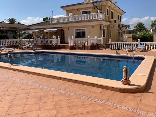 Chalet en calle Levante Bal