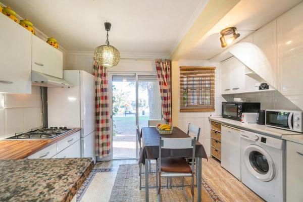 Chalet adosado en calle la Sagra s/n