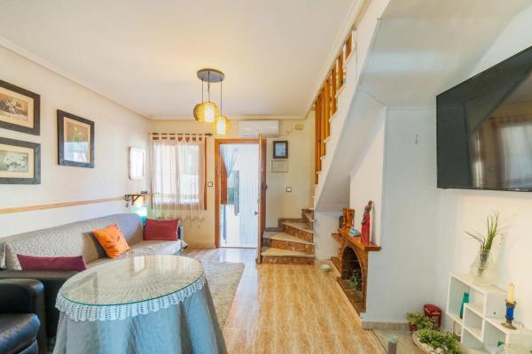 Chalet adosado en calle la Sagra s/n