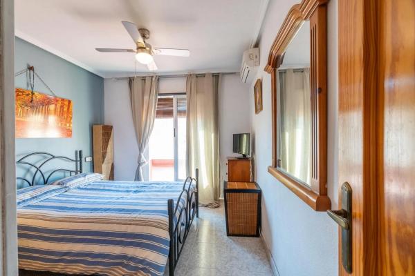 Chalet adosado en calle la Sagra s/n