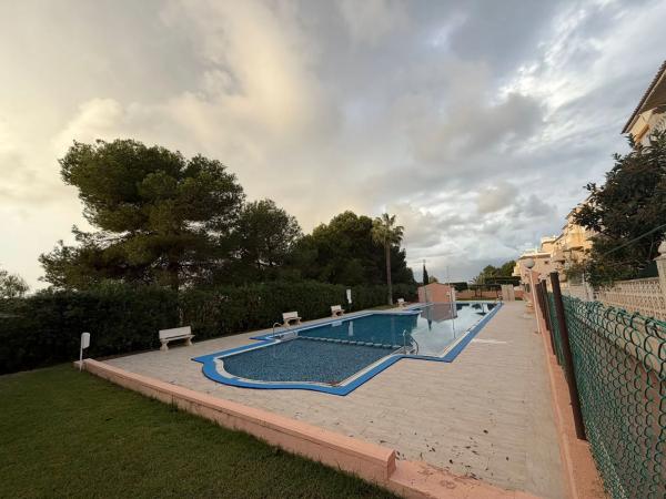 Piso en avenida Corinto