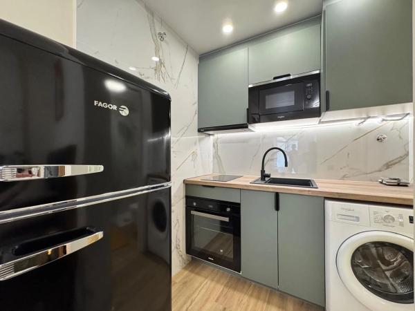 Estudio en calle Argolidas, 126