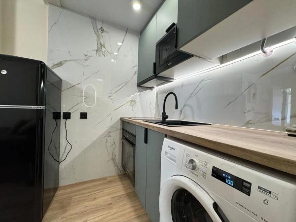 Estudio en calle Argolidas, 126