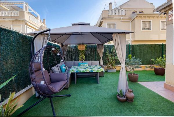 Casa independiente en calle Perseo