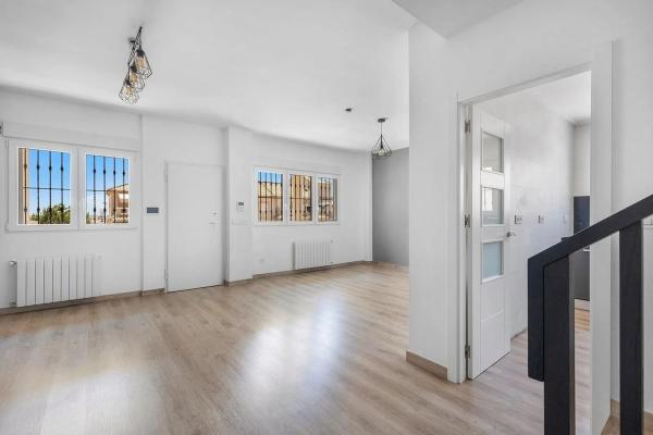 Casa independiente en avenida del Sur, 5