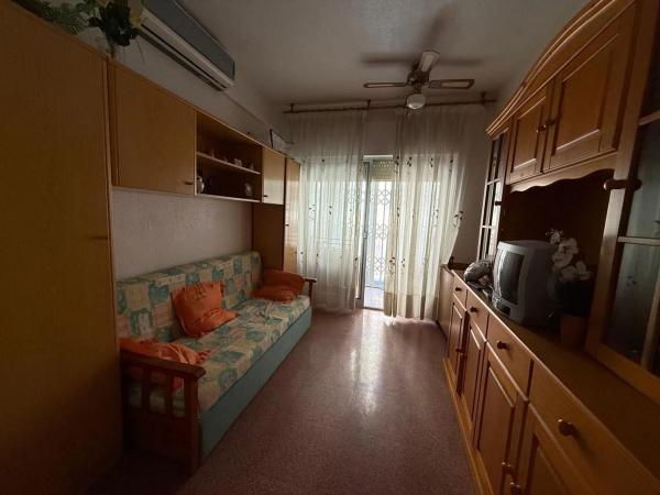 Estudio en calle la Loma, 107