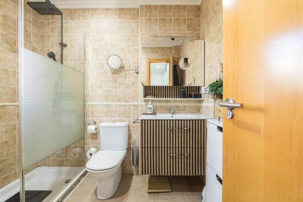 Chalet adosado en paseo d'Atzavares, 14