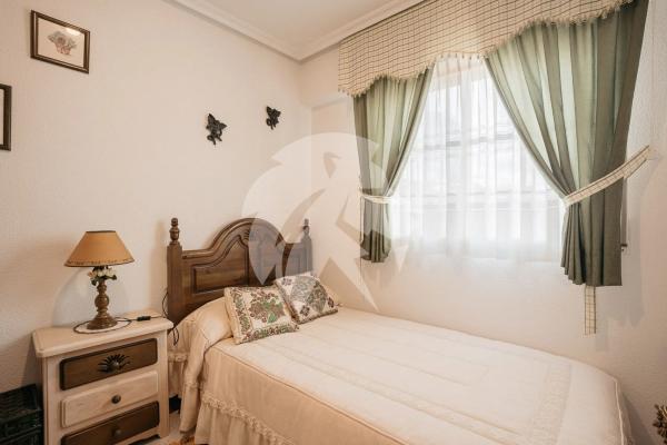 Piso en avenida Costa Blanca