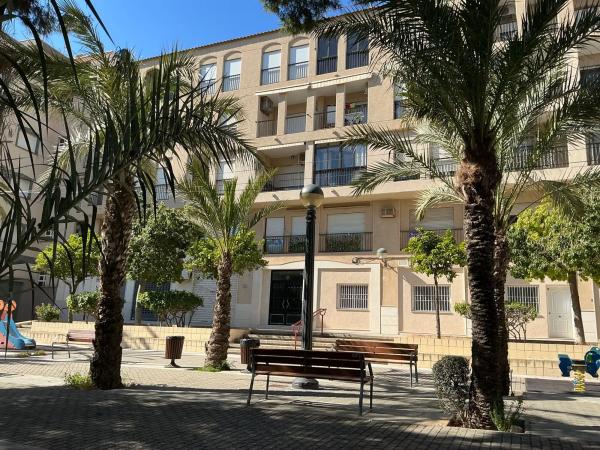 Piso en plaza Amistad, 6