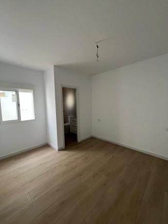 Chalet adosado en calle Rafael Sánchez Ceva, 13