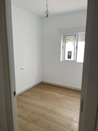 Chalet adosado en calle Rafael Sánchez Ceva, 13