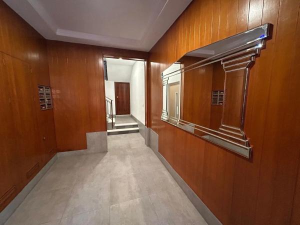 Piso en calle Reina Victoria, 128