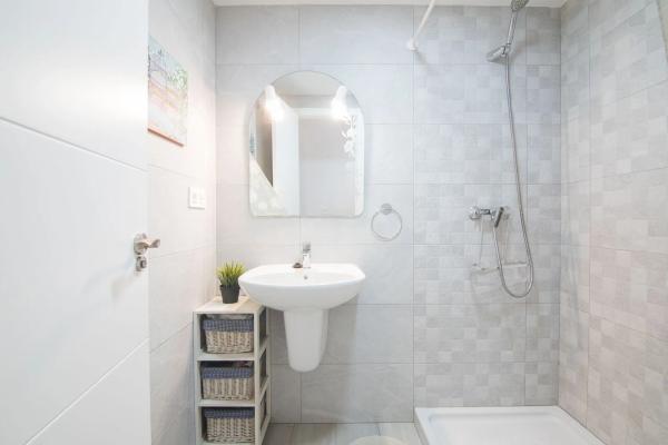 Chalet adosado en calle de Creta, 74