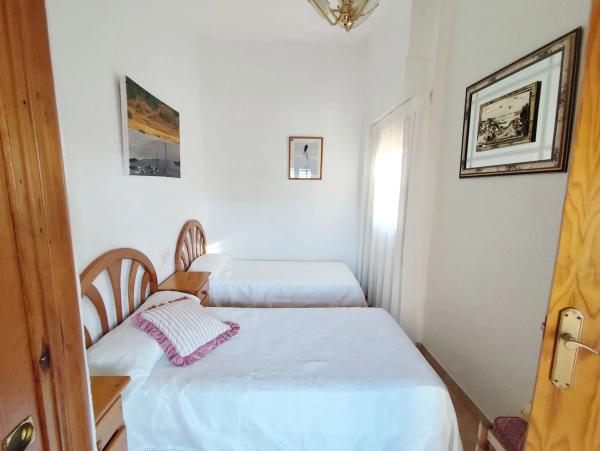 Chalet pareado en calle Ensayo General, 1