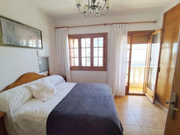 Chalet pareado en calle Ensayo General, 1