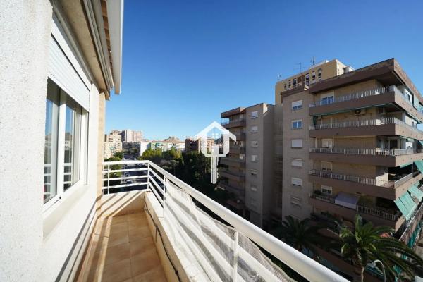 Ático en Av Orihuela