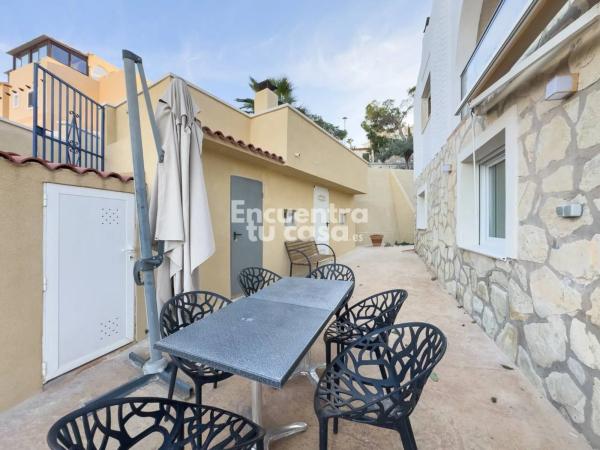 Chalet en avenida d'Oriola