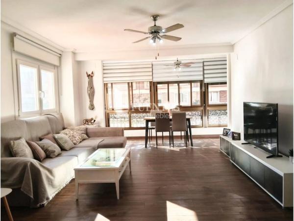 Piso en calle Sacerdote Isidro Albert