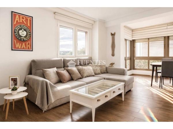 Piso en calle Sacerdote Isidro Albert