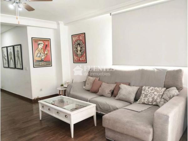 Piso en calle Sacerdote Isidro Albert