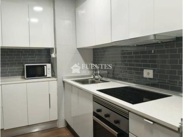 Piso en calle Sacerdote Isidro Albert