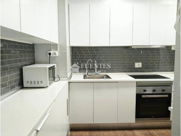 Piso en calle Sacerdote Isidro Albert