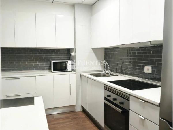 Piso en calle Sacerdote Isidro Albert