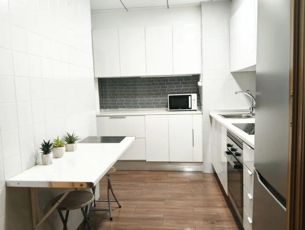 Piso en calle Sacerdote Isidro Albert, 4