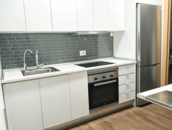 Piso en calle Sacerdote Isidro Albert, 4