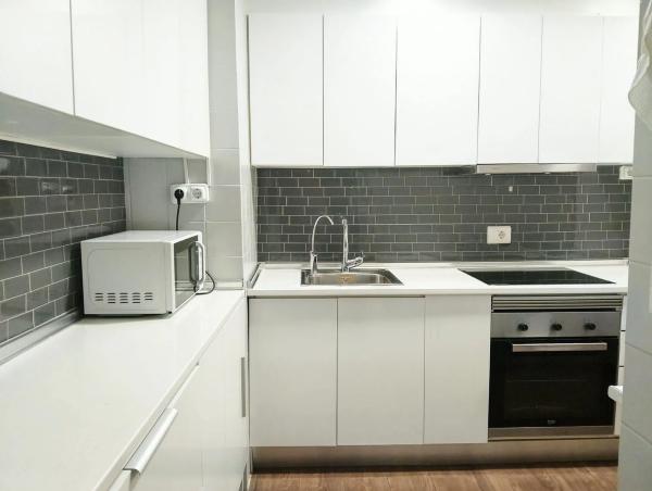 Piso en calle Sacerdote Isidro Albert, 4