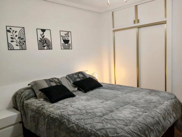 Piso en calle Sacerdote Isidro Albert, 4