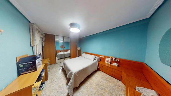 Piso en calle Montero Ríos