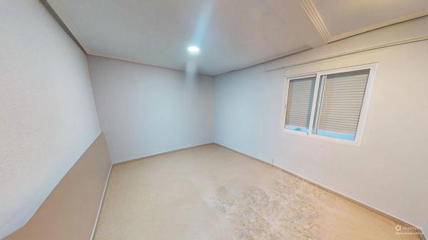 Piso en calle Montero Ríos