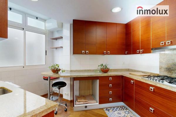 Piso en avenida Benito Perez Galdos, 64