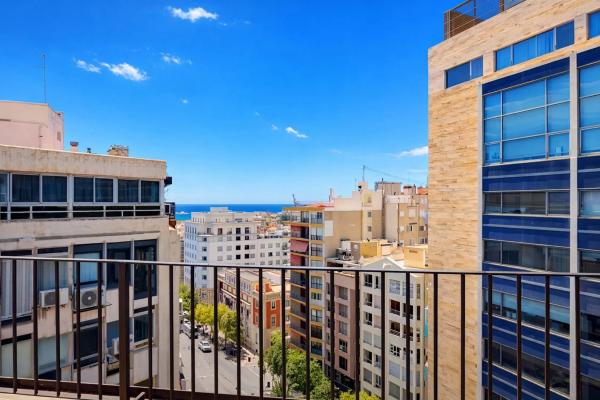 Ático en rambla de Méndez Núñez