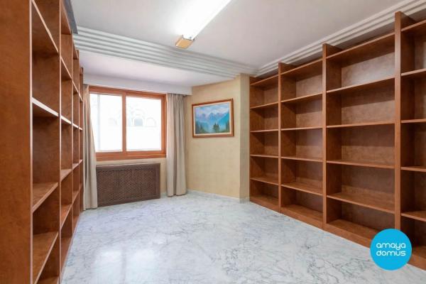 Piso en avenida del Doctor Gadea, 24