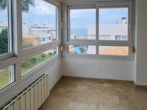 Chalet adosado en calle Océano