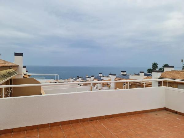 Chalet adosado en calle Océano