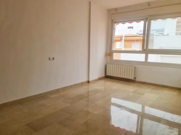 Chalet adosado en calle Océano