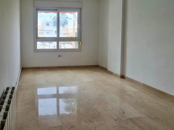 Chalet adosado en calle Océano