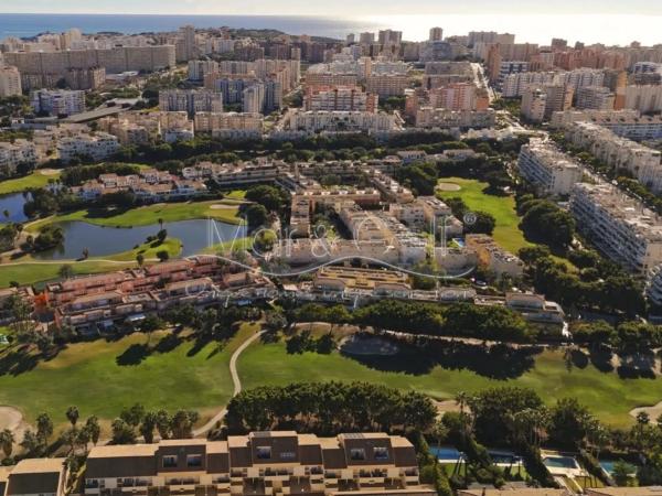 Chalet adosado en avenida Pintor Fernando Soria