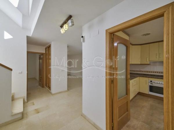 Chalet adosado en avenida Pintor Fernando Soria