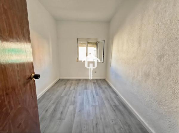 Piso en CL Enrique Monsonis Domingo