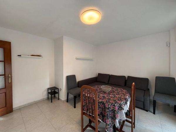 Piso en Barrio Colonia Requena - Virgen del Carmen